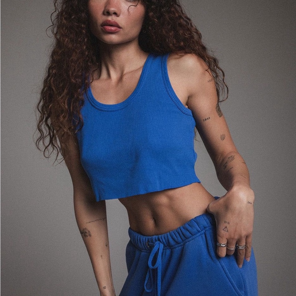 Elwood Malibu Crop Tank